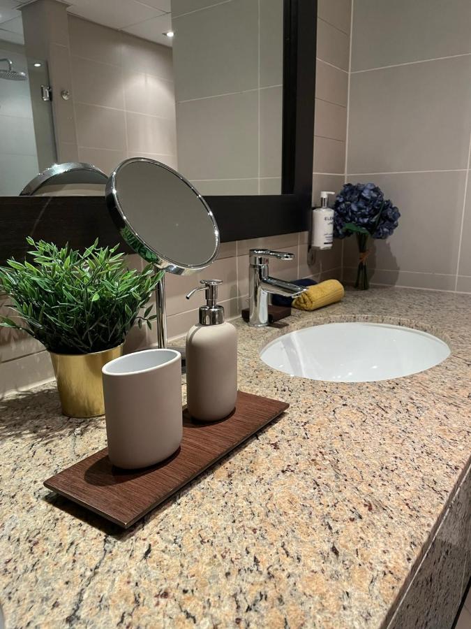 1 Bedroom Apartment In Anantara Hotel Palm Jumeirah Connected Anantara Hotel Dubai Eksteriør billede